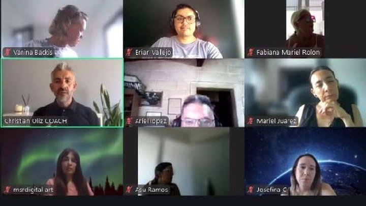Clase virtual por videollamada con Christian Oliz y participantes del curso